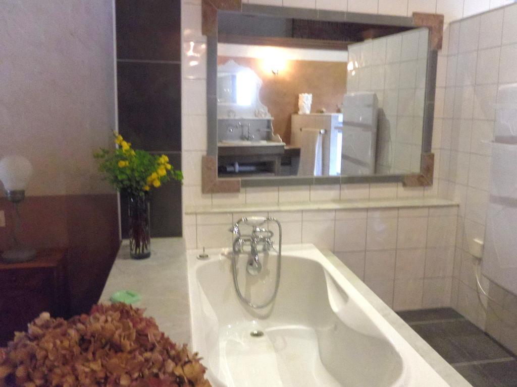 Place Des Nobles Bed and Breakfast Cuiseaux Esterno foto